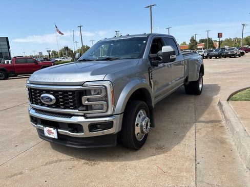 Used 2023 Ford F450 Lariat w/ Lariat Ultimate Package AWD/4WD image 8