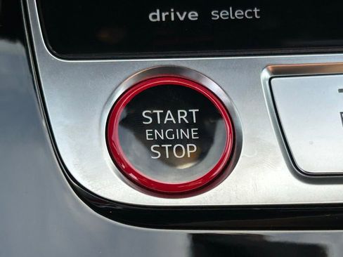 New 2025 Audi RS Q8 performance image 34