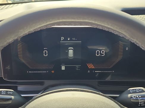 New 2026 Kia Carnival FWD image 32