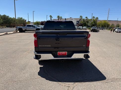 Used 2022 Chevrolet Silverado 1500 LT AWD/4WD image 6