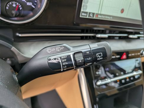Certified 2024 Kia Carnival EX FWD image 34