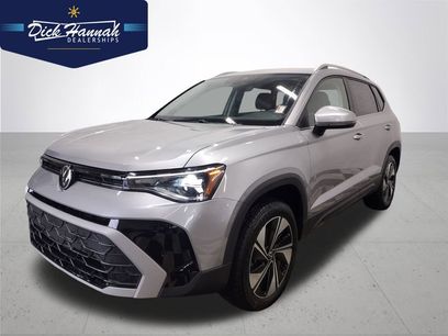 New 2025 Volkswagen Taos SE