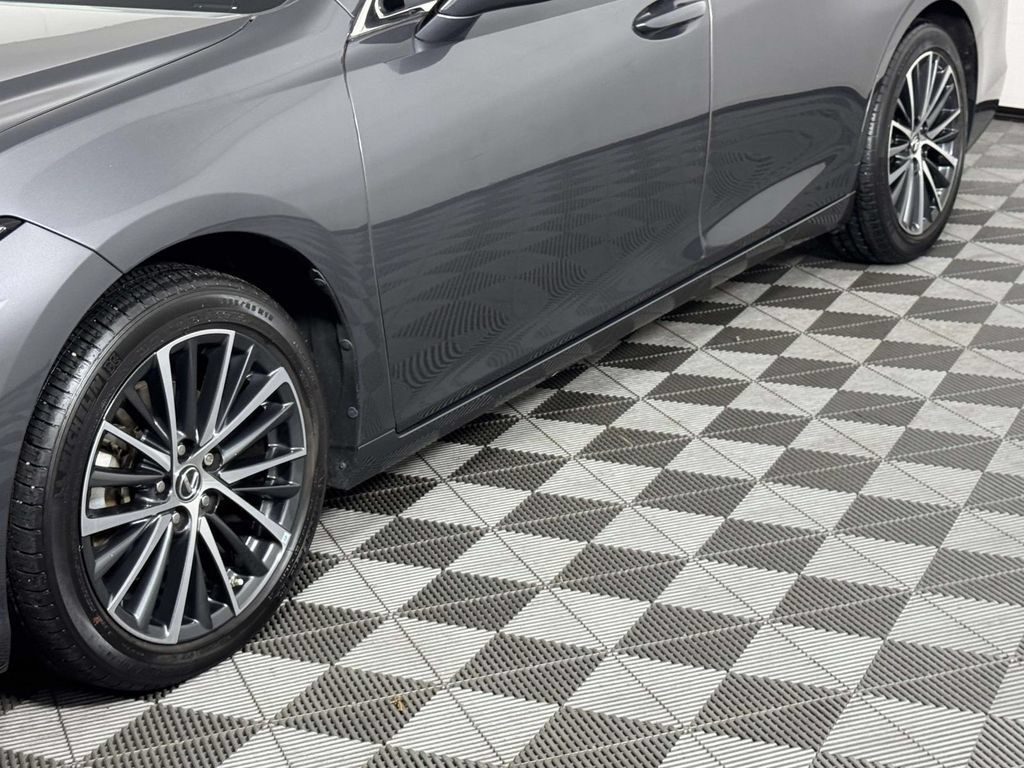 Used 2024 Lexus ES 350 w/ Premium Package FWD image 13