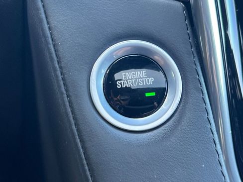 Used 2019 Cadillac Escalade ESV Platinum AWD/4WD image 24