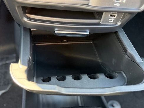 New 2026 Chrysler Pacifica Select image 21