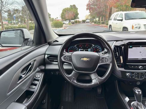 Used 2019 Chevrolet Traverse LT w/ LT Premium Package FWD image 20