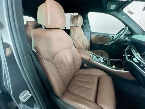 Used 2024 BMW X5 M60i w/ Executive Package image 29