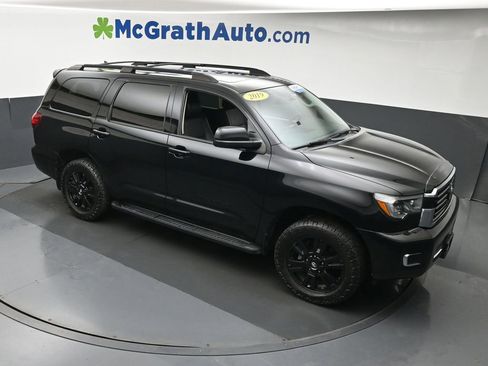 Used 2019 Toyota Sequoia TRD Sport w/ TRD Sport Premium Package AWD/4WD image 3