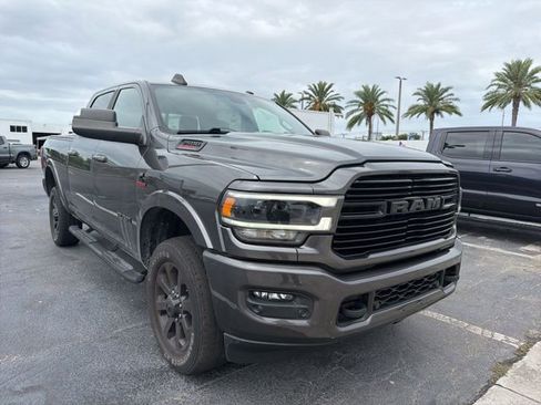 Used 2022 RAM 2500 Laramie w/ Night Edition AWD/4WD image 5