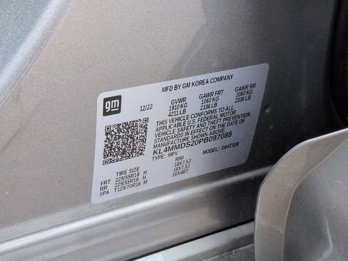 Used 2023 Buick Encore GX Select w/ Sport Touring Package FWD image 35