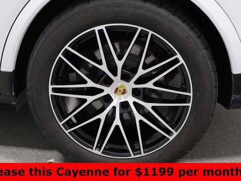 Certified 2024 Porsche Cayenne Coupe image 47