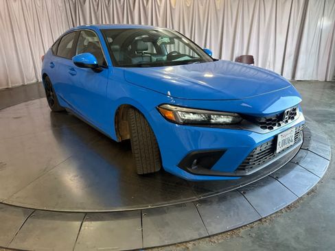 Used 2023 Honda Civic Sport Touring image 3