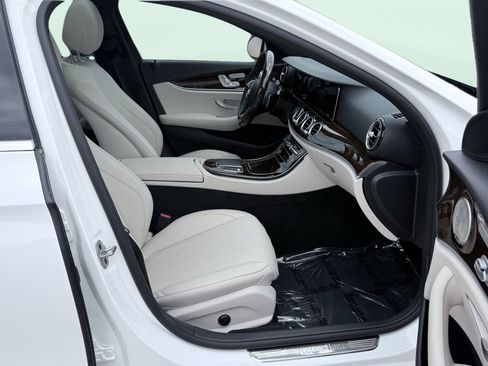 Used 2023 Mercedes-Benz E 350 Sedan image 43
