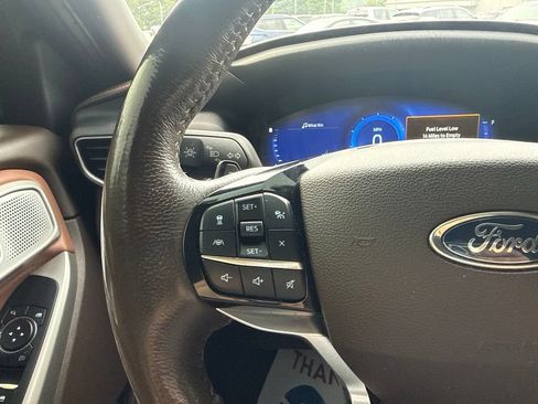 Used 2021 Ford Explorer King Ranch w/ Premium Technology Package AWD/4WD image 15