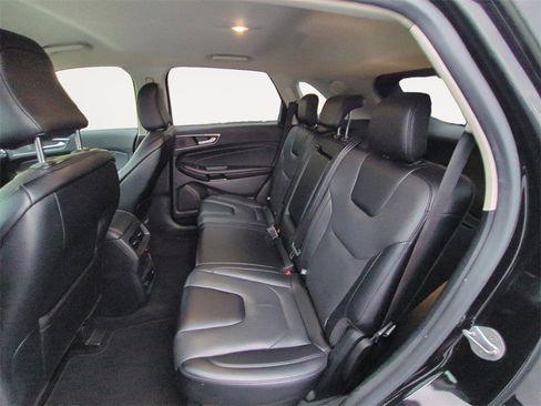 Used 2022 Ford Edge Titanium w/ Equipment Group 301A image 13