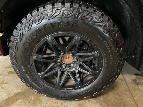 Used 2010 Ford F150 XLT image 22