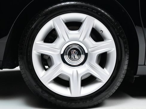 Used 2012 Rolls-Royce Ghost RWD image 41