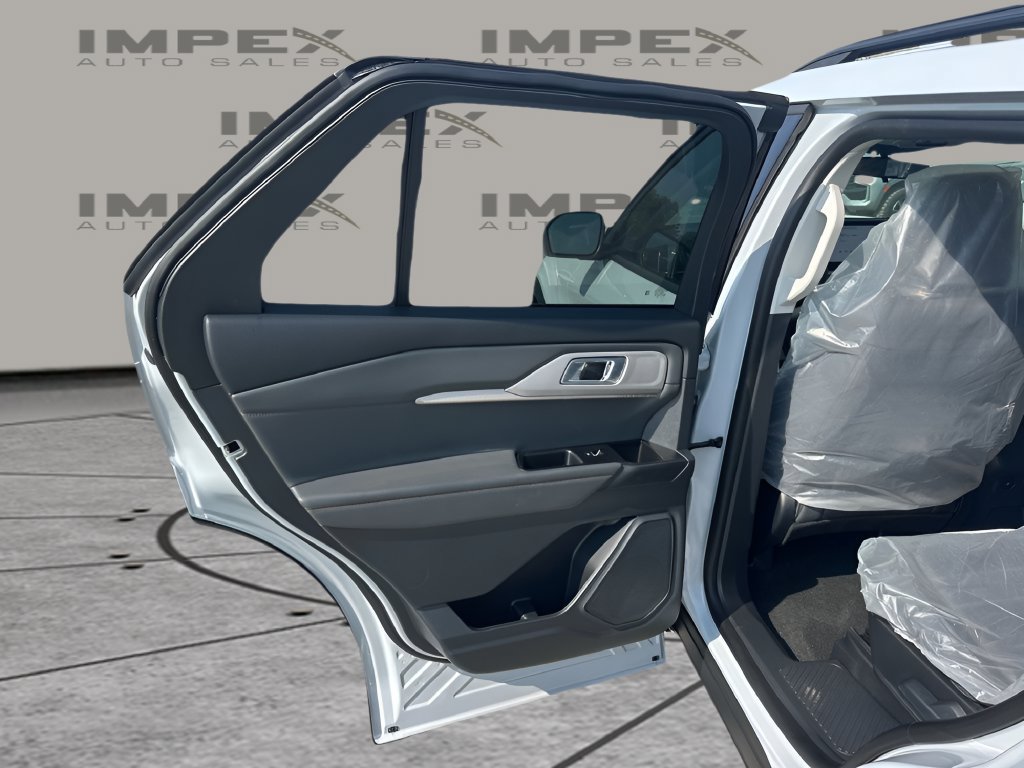 Used 2026 Ford Explorer Active RWD image 27