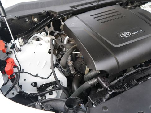 Used 2025 Land Rover Defender 110 S image 80