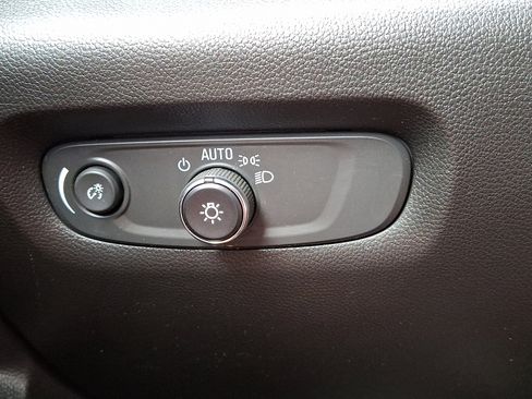 Used 2023 Chevrolet Traverse RS AWD/4WD image 21
