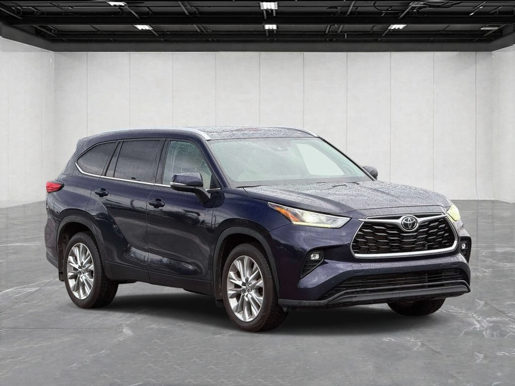 Used 2023 Toyota Highlander Limited AWD/4WD image 3