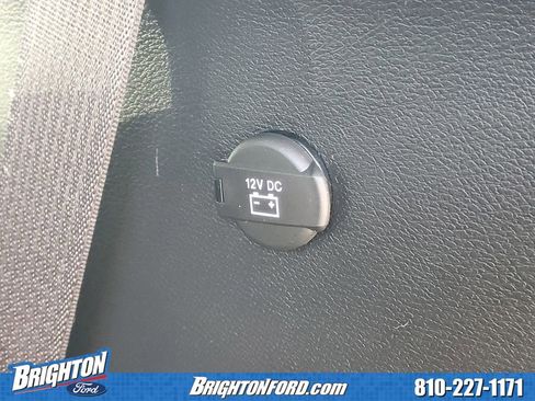 Used 2021 Chrysler Pacifica Touring-L w/ Uconnect Theater Family Group image 7