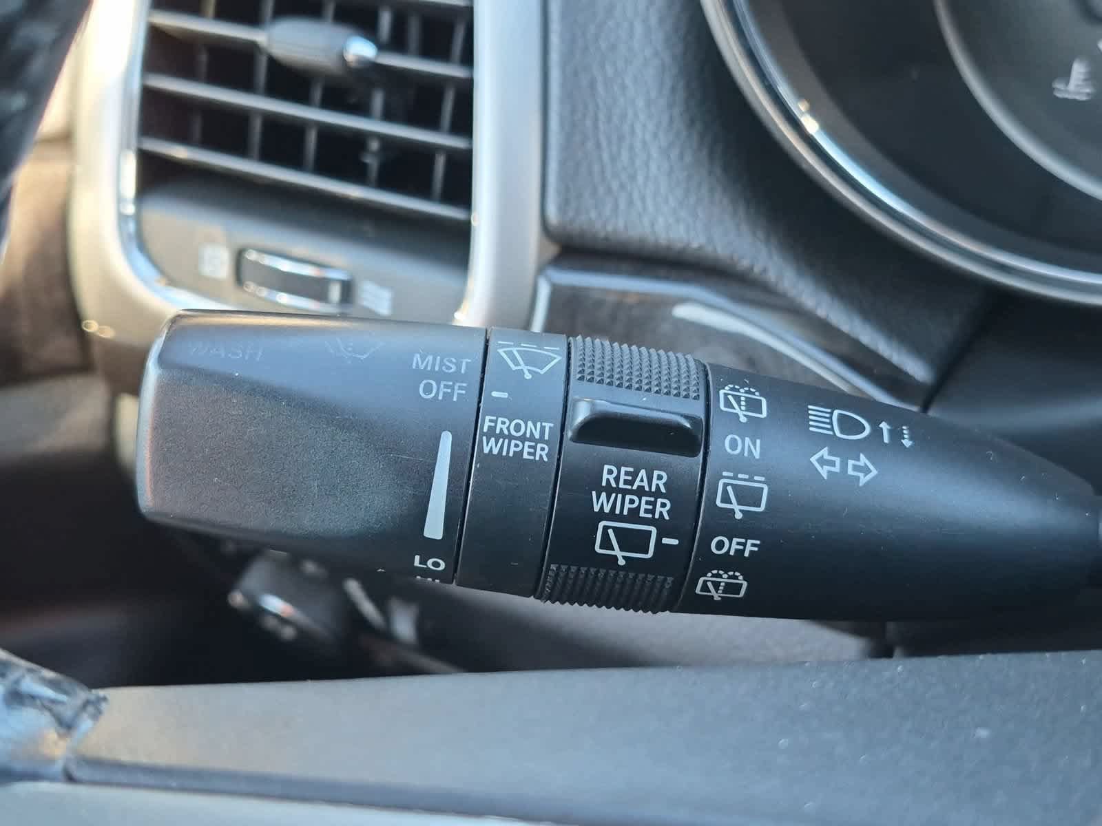 Used 2012 Jeep Grand Cherokee Laredo AWD/4WD image 27