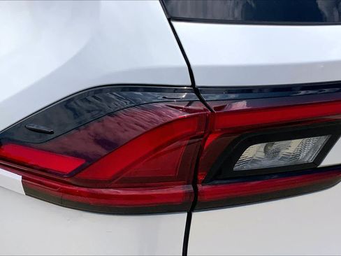 Used 2025 Toyota Grand Highlander AWD image 24