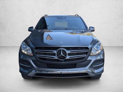 Used 2019 Mercedes-Benz GLE 400 4MATIC image 2