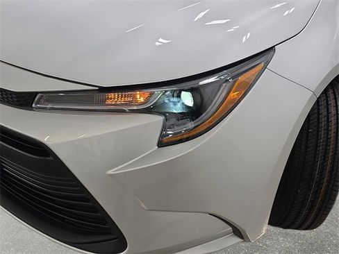 Certified 2024 Toyota Corolla LE image 27