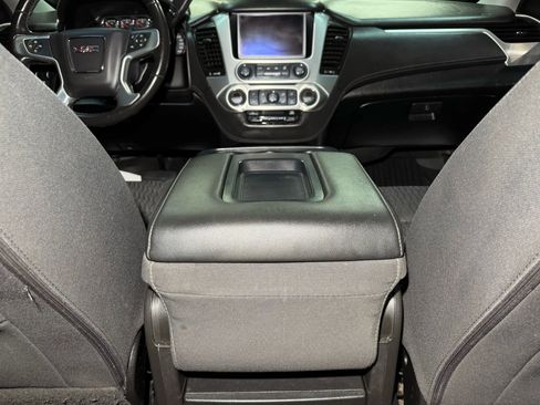 Used 2016 GMC Yukon SLE w/ HD Trailering Package image 29