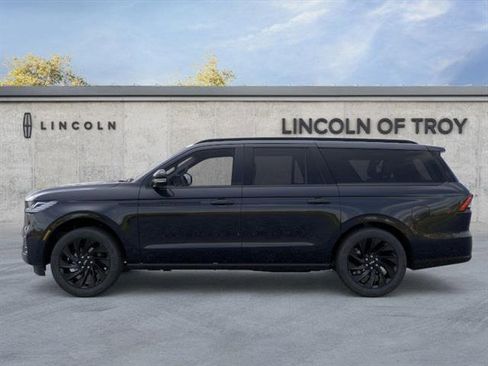 New 2026 Lincoln Navigator L Reserve w/ Jet Appearance Package image 3