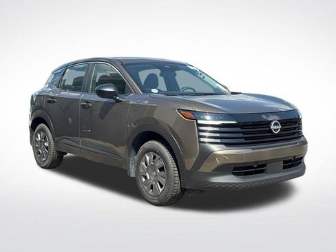 Used 2025 Nissan Kicks S FWD image 7
