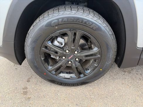 Used 2023 GMC Terrain AT4 AWD/4WD image 12
