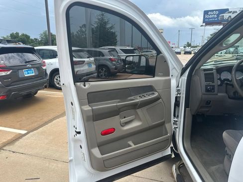 Used 2006 Dodge Ram 2500 Truck SLT RWD image 8