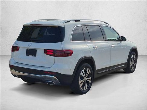 New 2026 Mercedes-Benz GLB 250 image 2