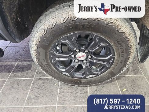 Used 2024 GMC Canyon Elevation w/ Convenience Package AWD/4WD image 8