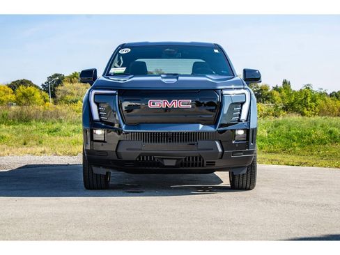 New 2026 GMC Sierra EV Elevation w/ LPO, Elevation Dark Package image 35