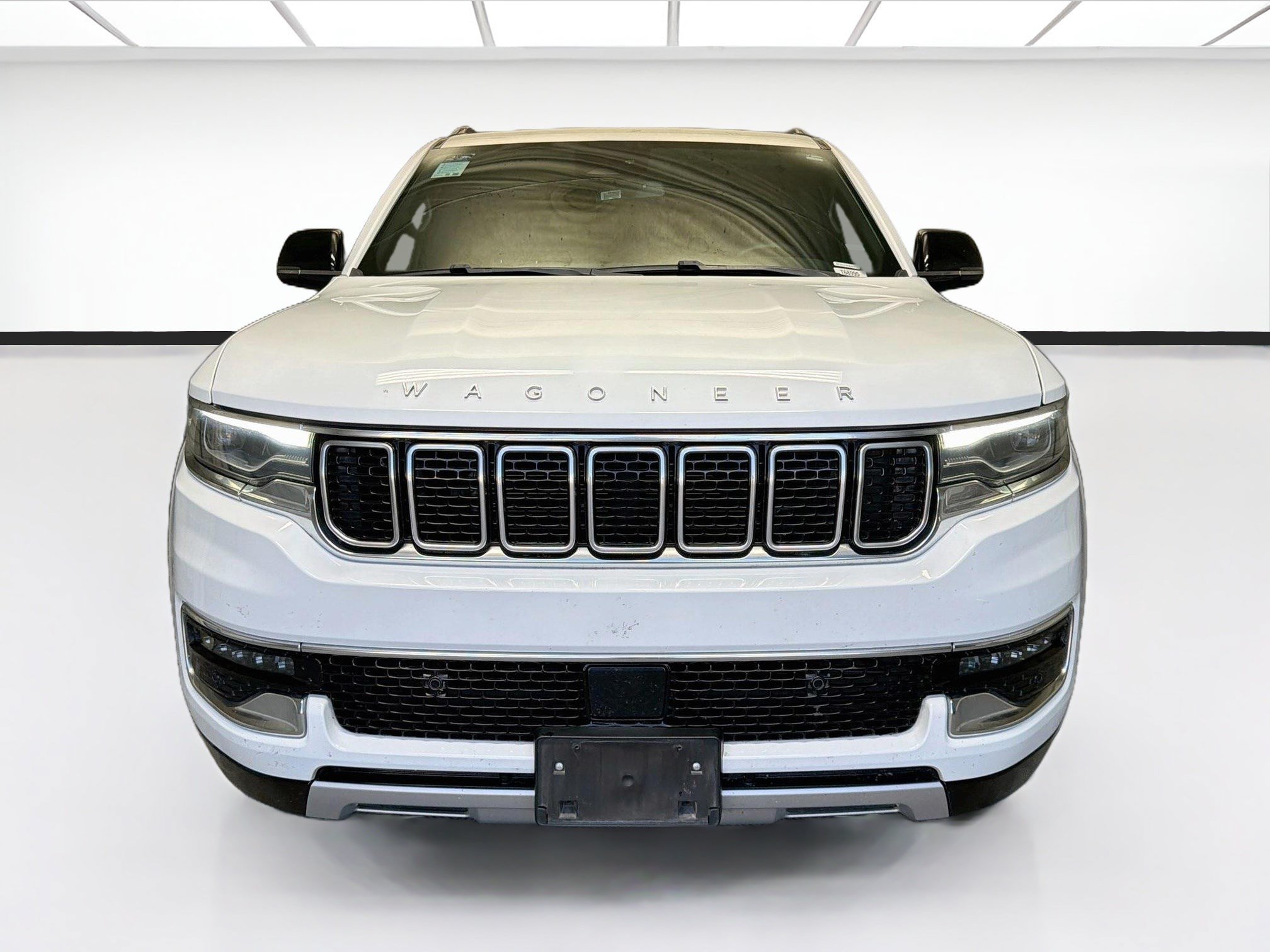 Used 2024 Jeep Wagoneer Series II w/ Flexible Seating Group RWD image 2