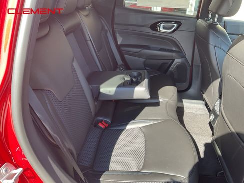 New 2026 Jeep Compass Latitude image 19