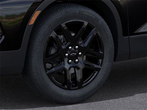 New 2025 Chevrolet Blazer LT image 9