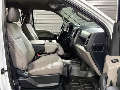 Used 2022 Ford F250 XL w/ Power Equipment Group image 18