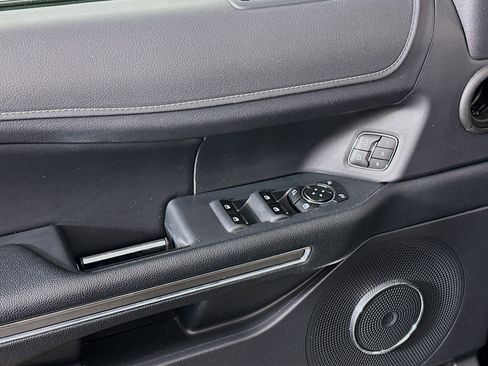 Used 2024 Ford Expedition Max XLT image 15