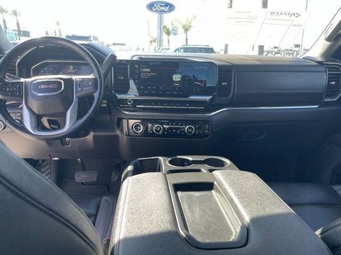 Used 2024 GMC Sierra 1500 SLT image 19