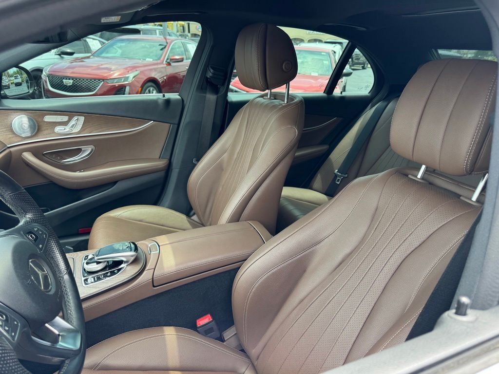 Used 2018 Mercedes-Benz E 400 4MATIC Sedan image 8