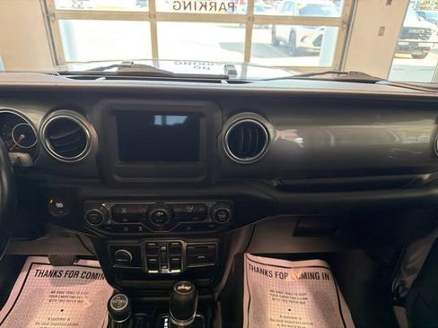 Used 2020 Jeep Wrangler Unlimited Sahara AWD/4WD image 20