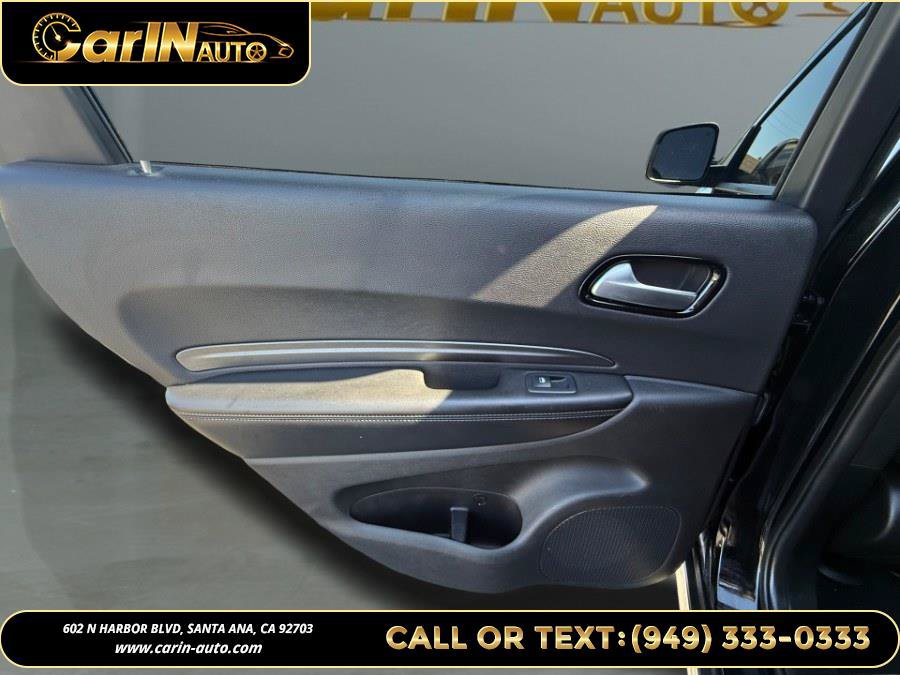 Used 2021 Dodge Durango SXT w/ 3rd Row Seating Group RWD image 32