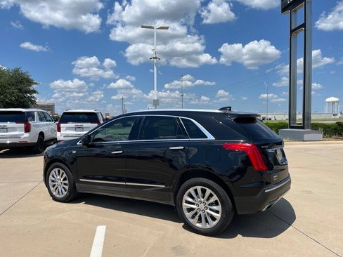 Used 2017 Cadillac XT5 Platinum AWD/4WD image 4