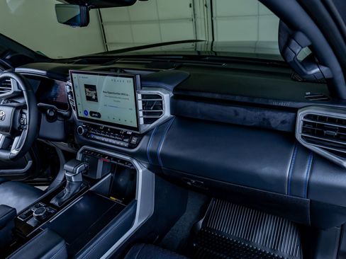 Used 2025 Toyota Tundra Platinum AWD/4WD image 18