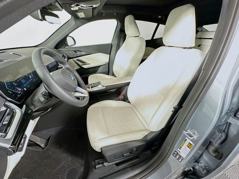 New 2026 BMW X2 xDrive28i w/ Technology Package image 16